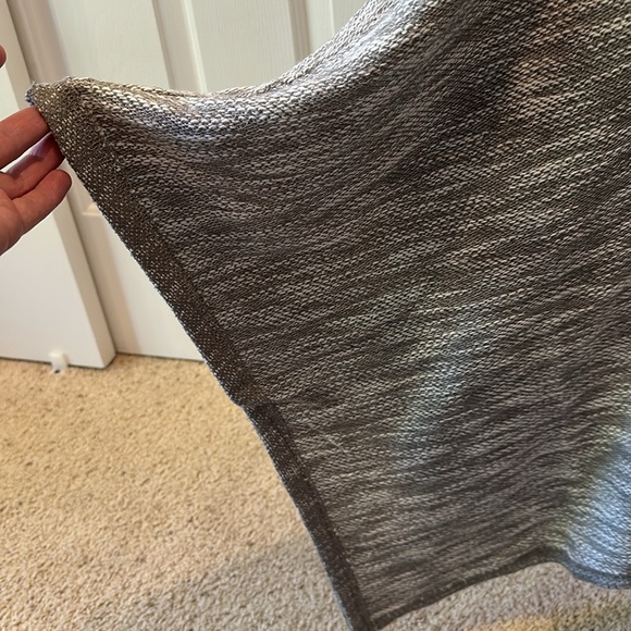 NWT LoveStich Gray Poncho Hoodie - Picture 4 of 8